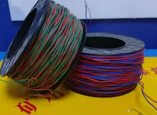 矿区放炮线的主要材质有哪些？不同材质的适用场景有何区别？